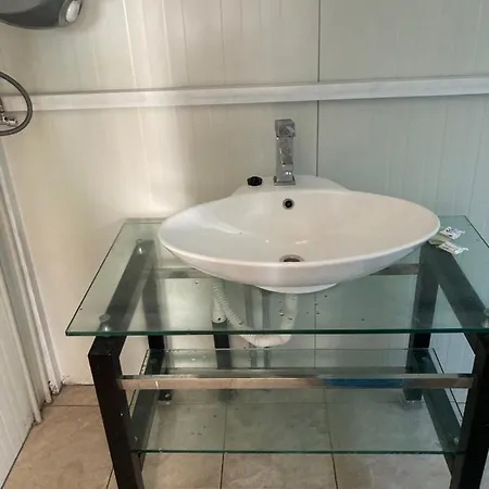 אתר קמפינג каравана Paradise סינמורץ